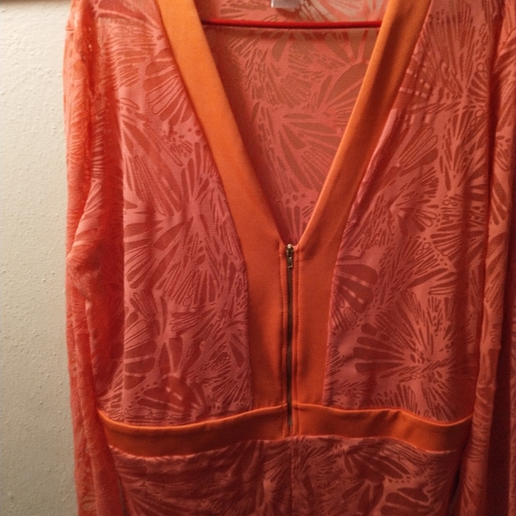 Shirts, dresses, sweaters, rompers, and etc. - Picture 4 of 12